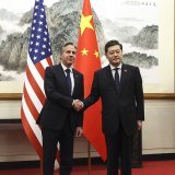 Le chef de la diplomatie américaine Antony Blinken, à gauche, avec son homologue chinois Qin Gang.